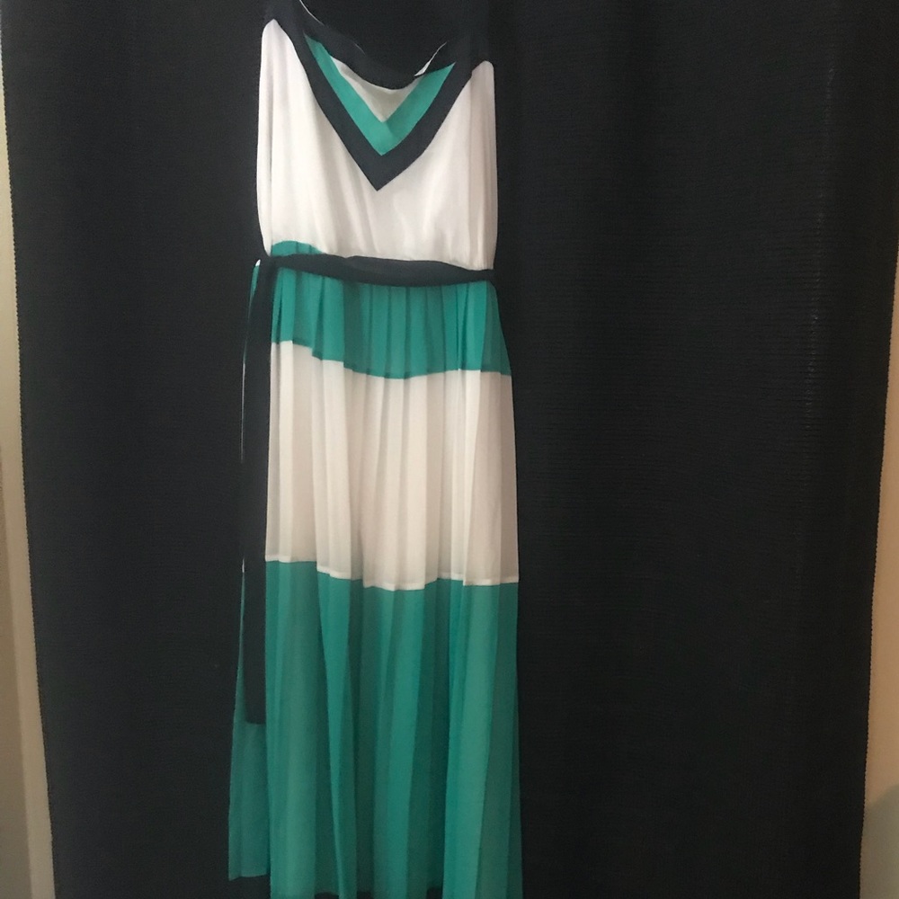 Pleated skirt maxi dress